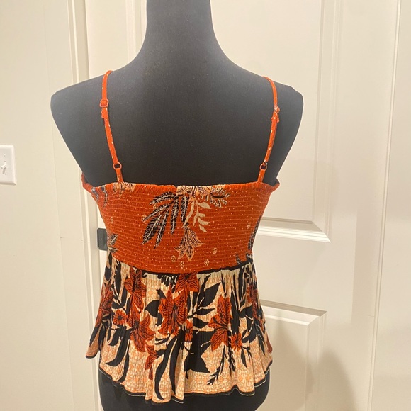 Perfect top for the summer - Picture 4 of 4